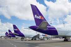 交易雙方選擇國(guó)際物流所產(chǎn)生的影響和幫助